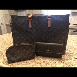 Lois Vuitton Luco wallet and small case